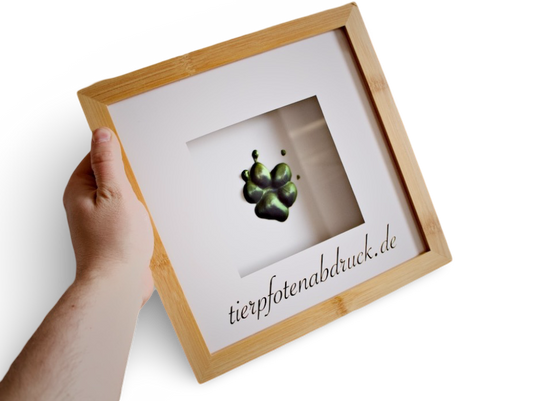 3D Tierpfotenabdruck im Bambusrahmen